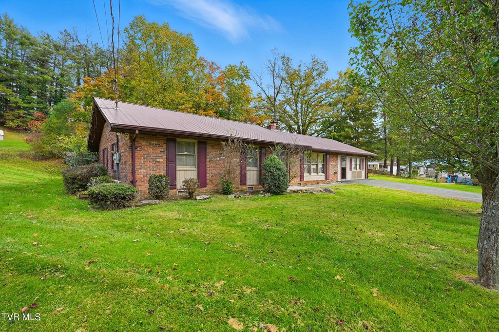 Photo of 220 Market Street, Clintwood, VA 24228 (MLS # 9987436)