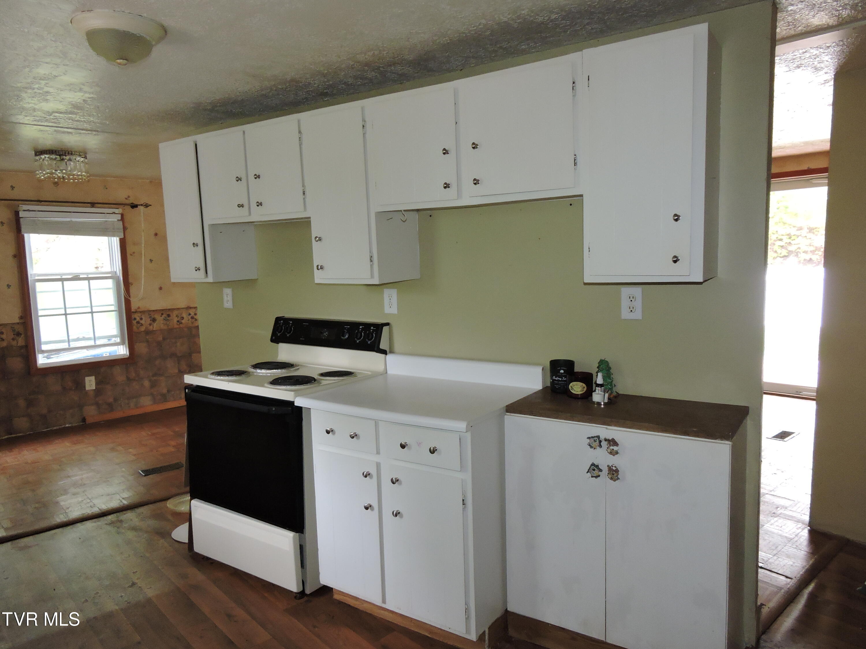 Coeburn, Virginia 24230, United States, 3 Bedrooms Bedrooms, ,1 BathroomBathrooms,Residential,Pending,58100