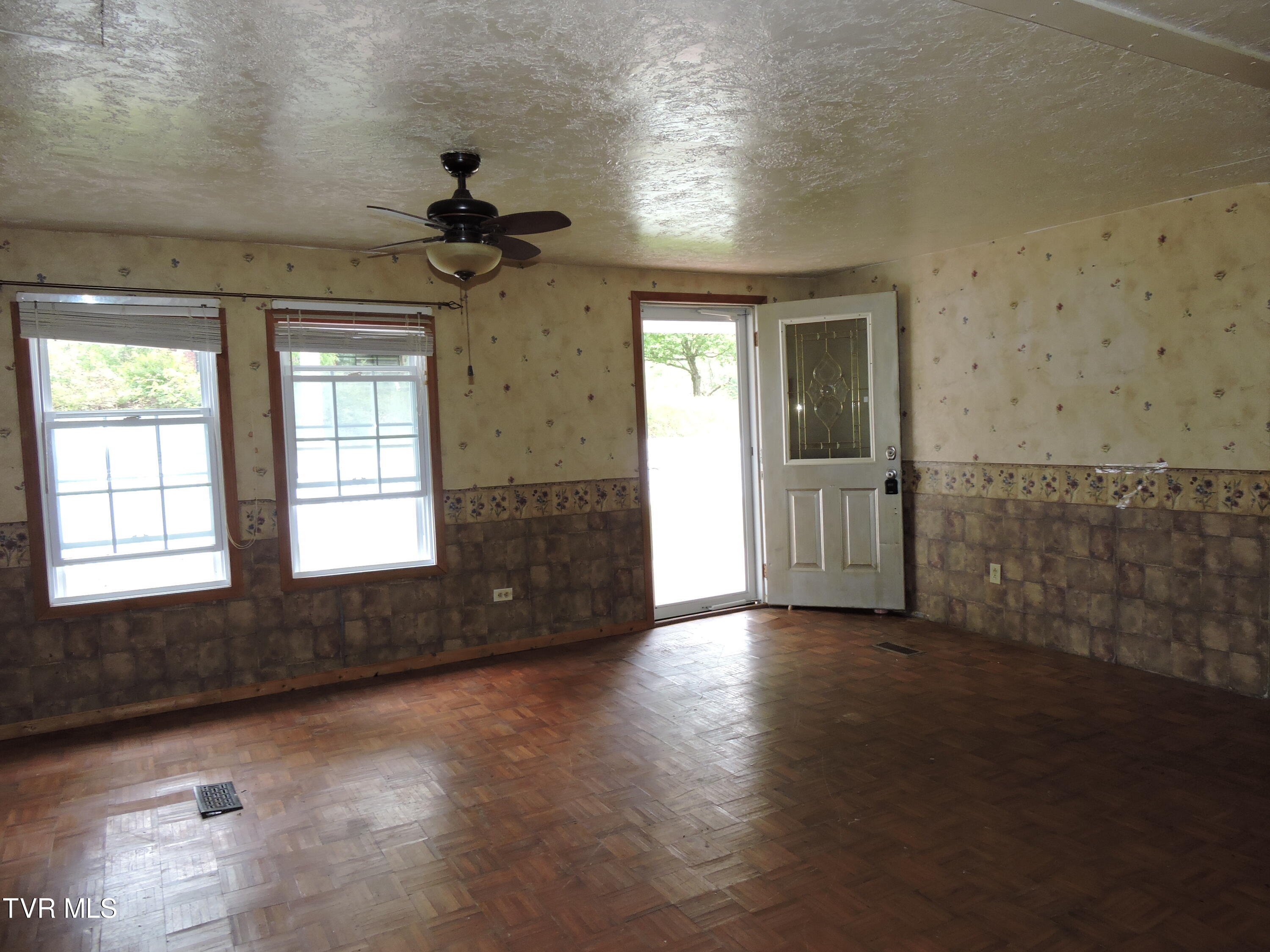 Coeburn, Virginia 24230, United States, 3 Bedrooms Bedrooms, ,1 BathroomBathrooms,Residential,Pending,58100