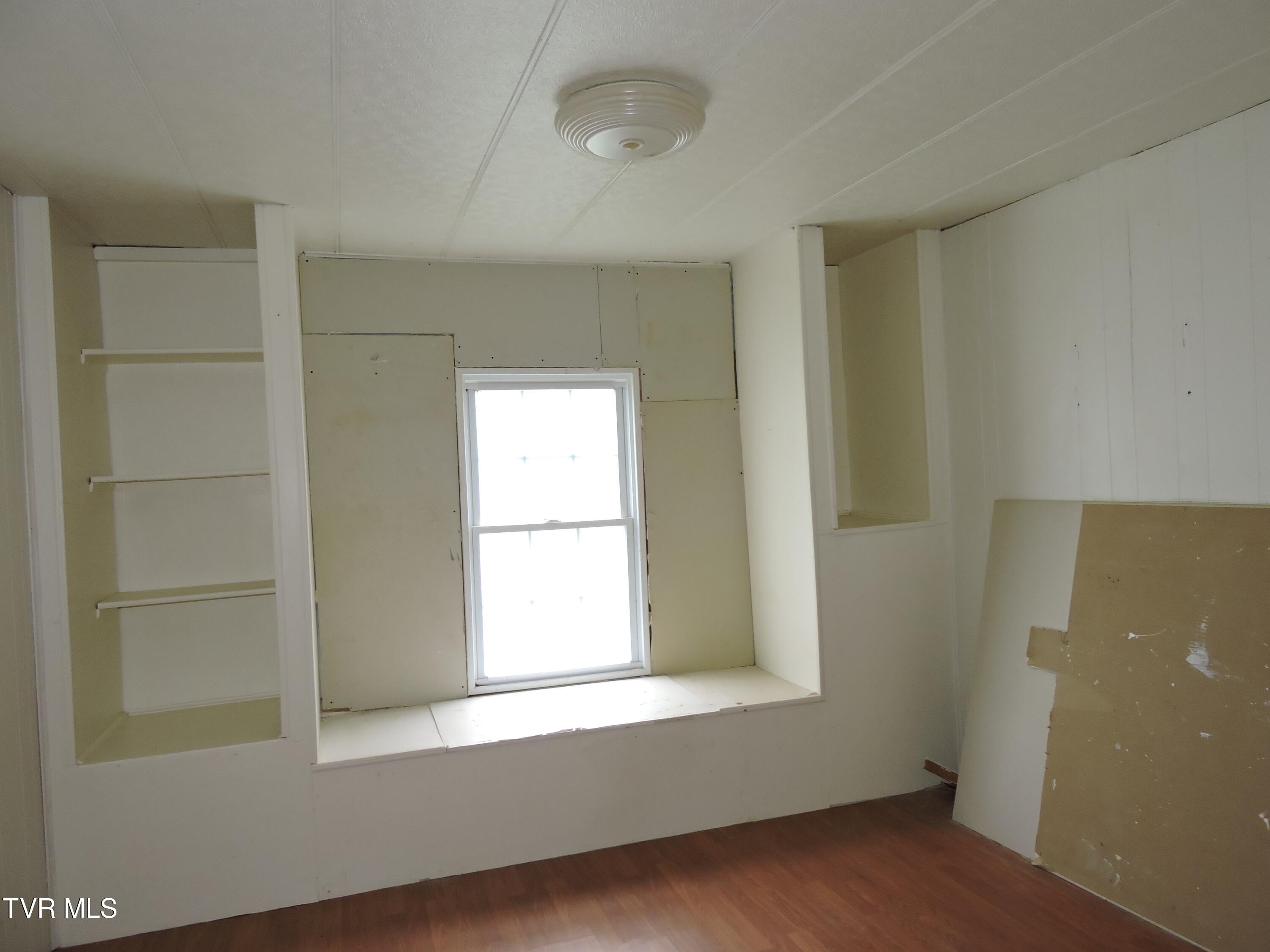 Coeburn, Virginia 24230, United States, 3 Bedrooms Bedrooms, ,1 BathroomBathrooms,Residential,Pending,58100