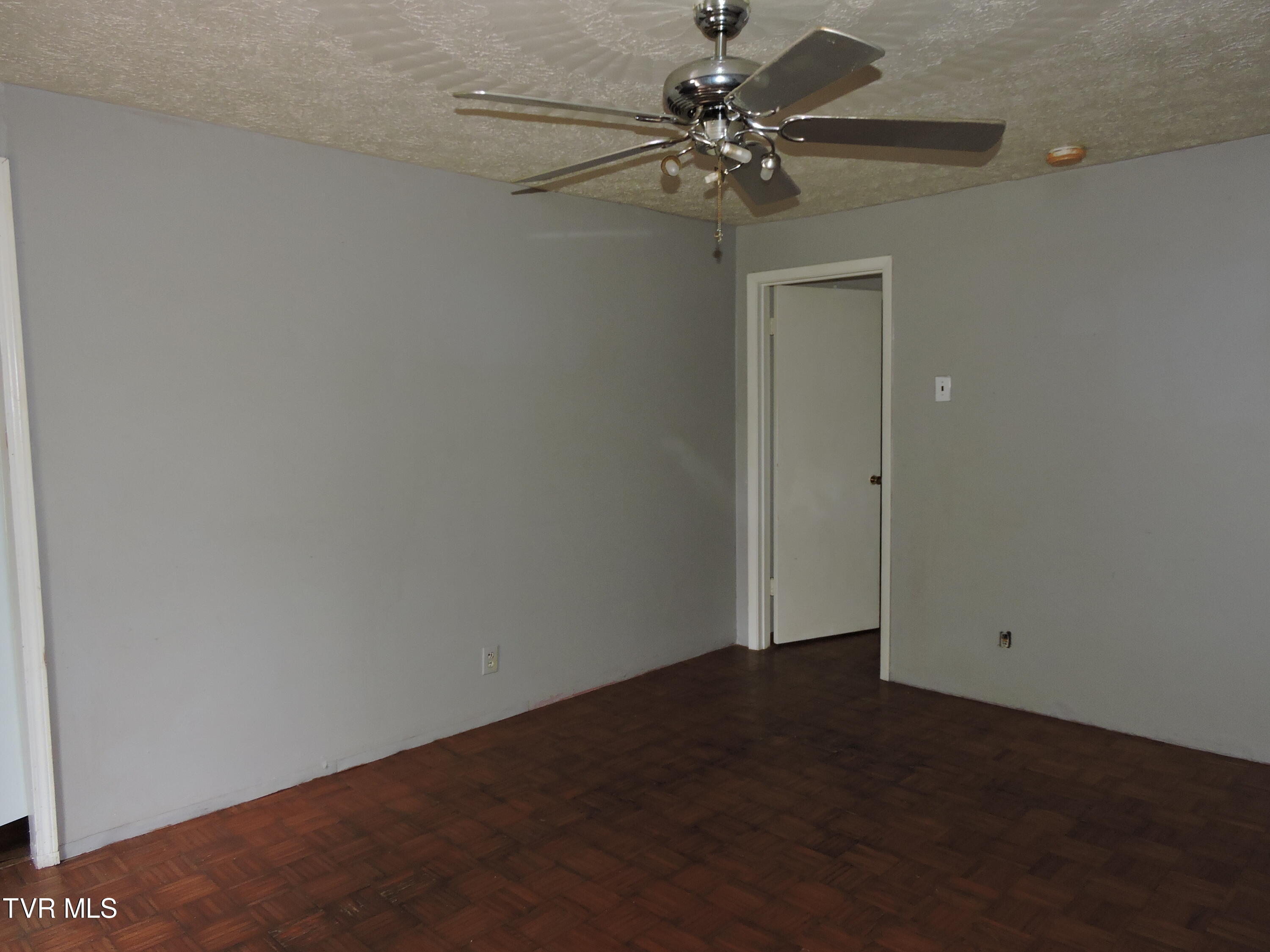 Coeburn, Virginia 24230, United States, 3 Bedrooms Bedrooms, ,1 BathroomBathrooms,Residential,Pending,58100