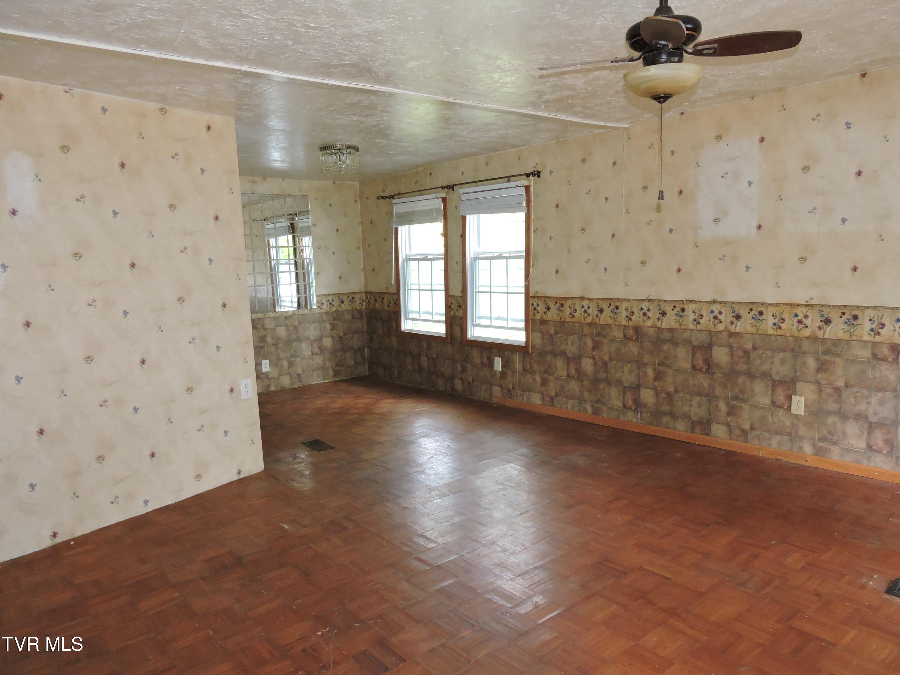 Coeburn, Virginia 24230, United States, 3 Bedrooms Bedrooms, ,1 BathroomBathrooms,Residential,Pending,58100