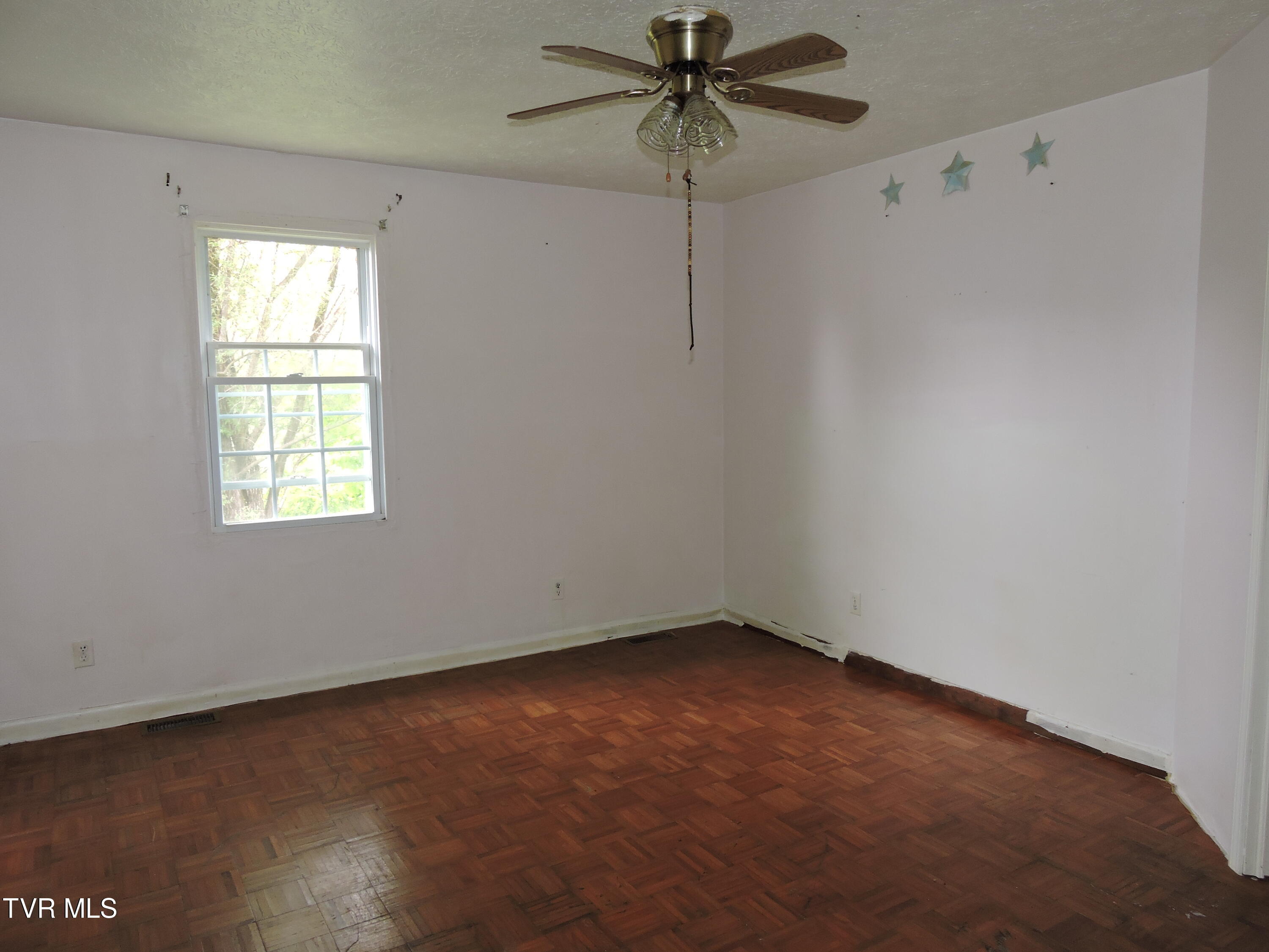 Coeburn, Virginia 24230, United States, 3 Bedrooms Bedrooms, ,1 BathroomBathrooms,Residential,Pending,58100