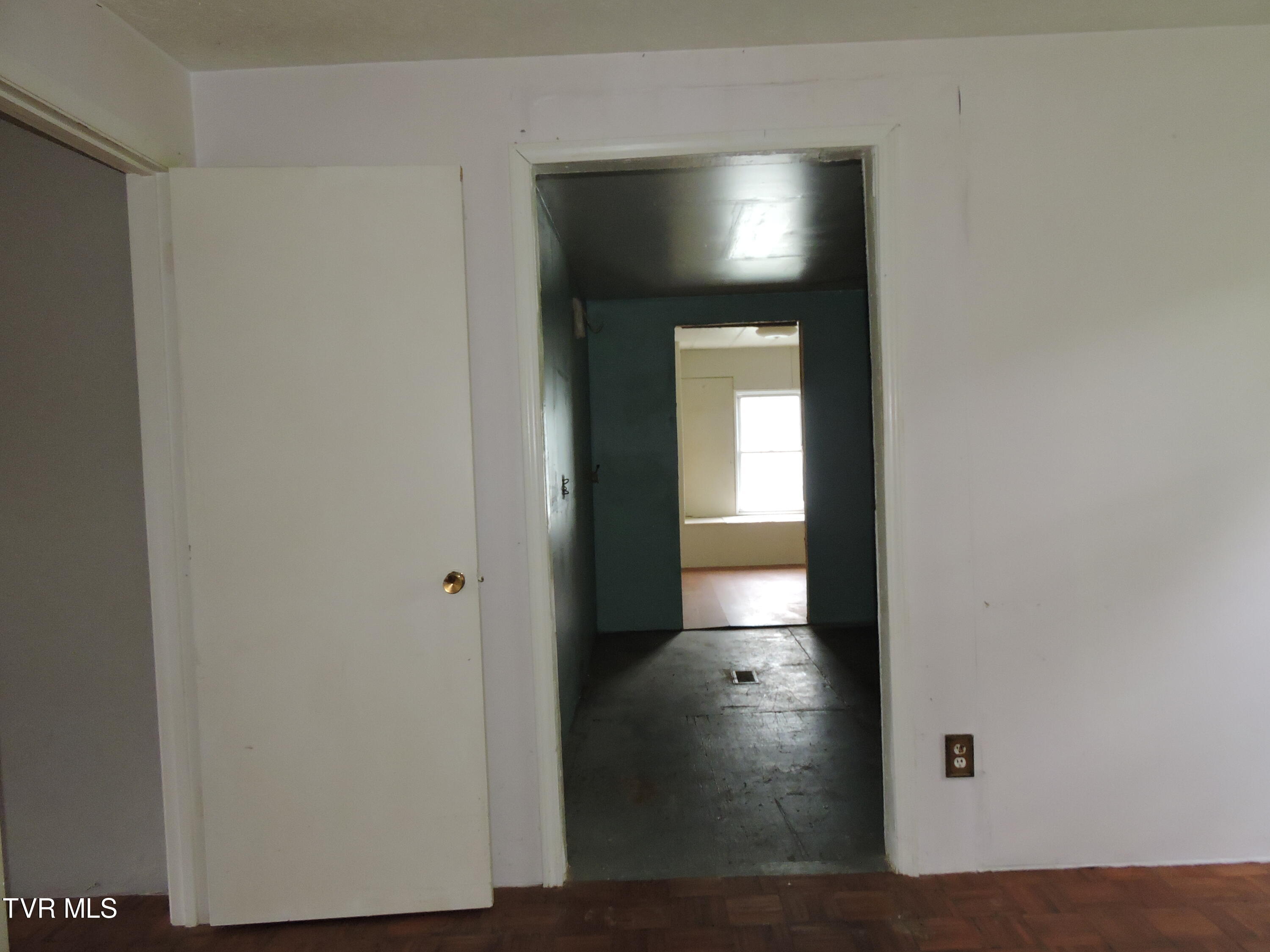 Coeburn, Virginia 24230, United States, 3 Bedrooms Bedrooms, ,1 BathroomBathrooms,Residential,Pending,58100