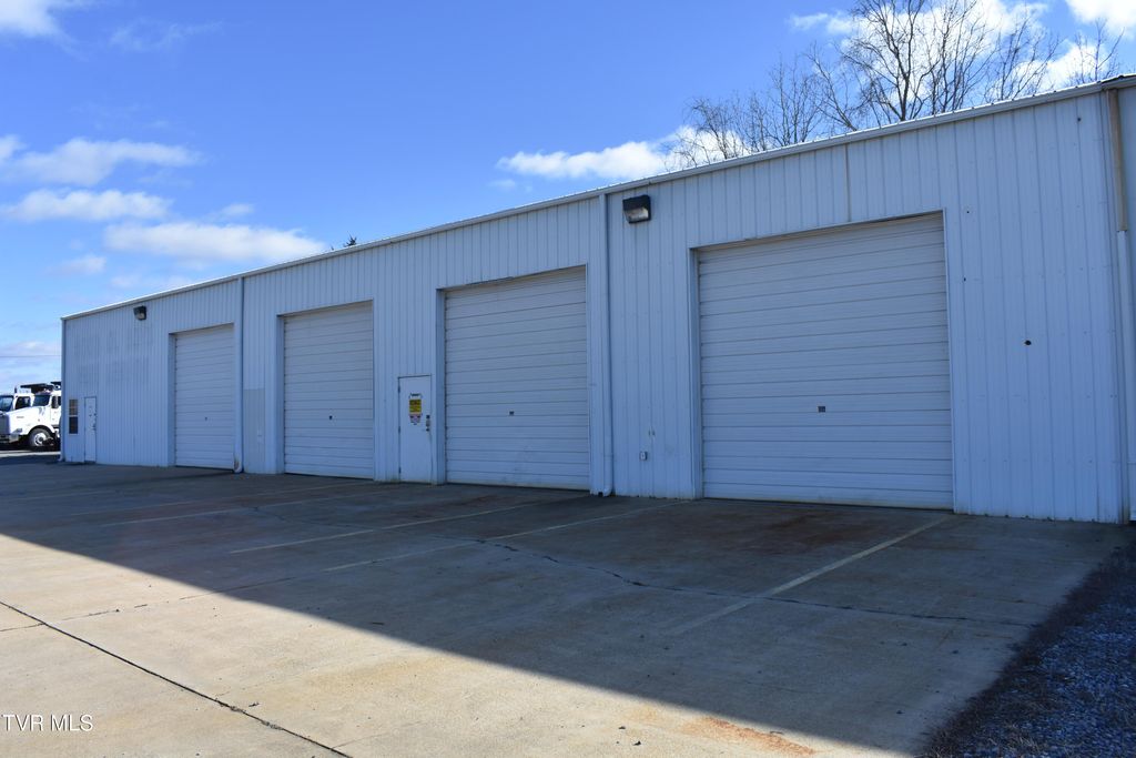 Photo of 475 Morelock Street, Kingsport, TN 37660 (MLS # 9989466)