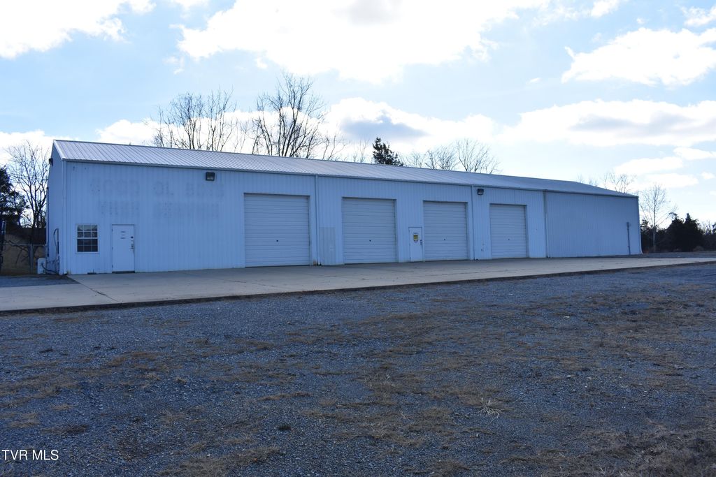 Photo of 475 Morelock Street, Kingsport, TN 37660 (MLS # 9989466)