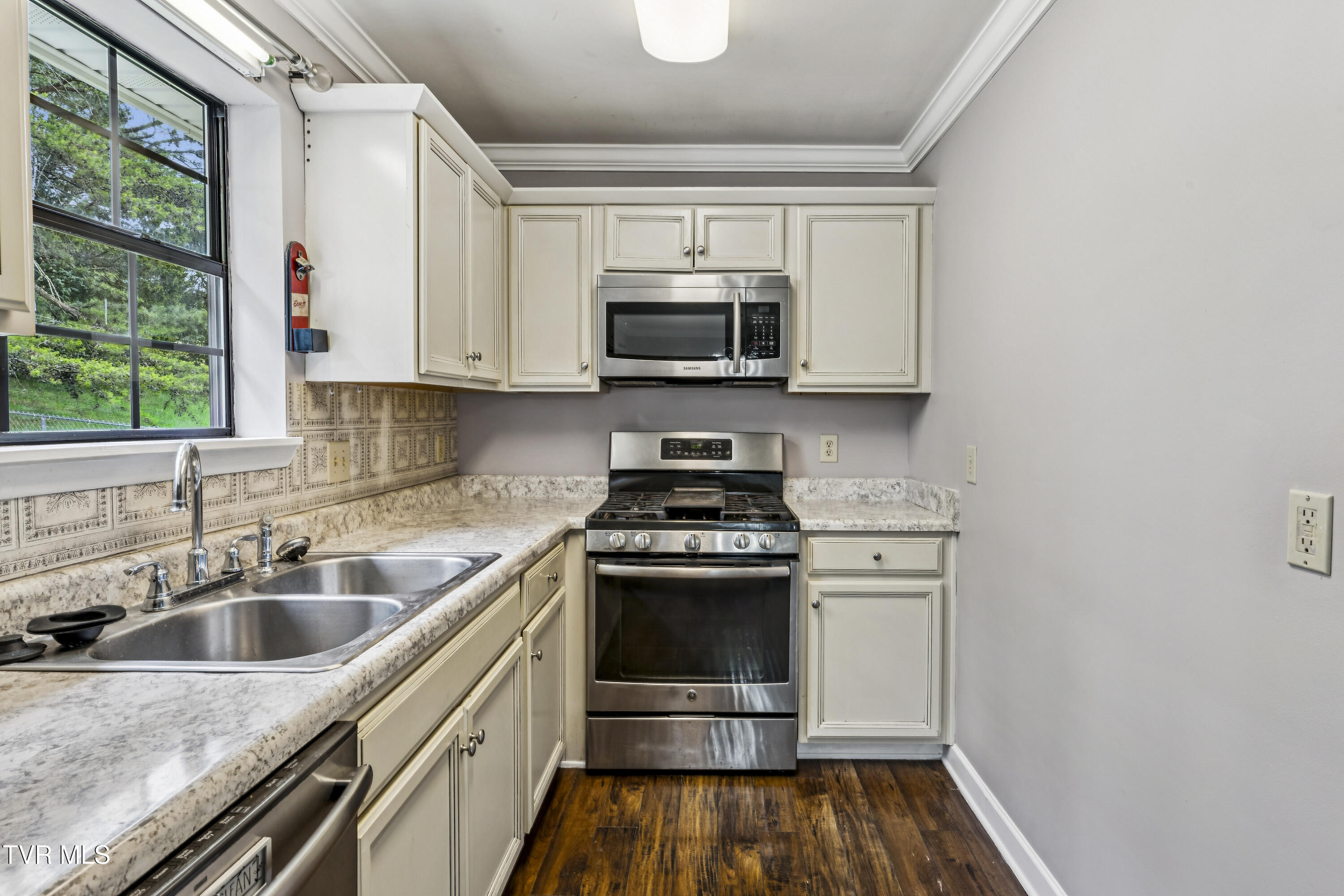 1760 Todd Drive, Johnson City, Tennessee image 7