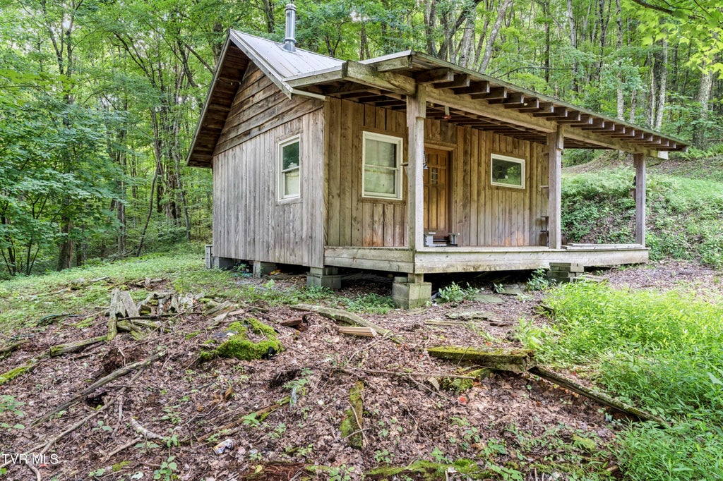 Photo of Tbd Rustic Log Cabin Lane, Roan Mountain, TN 37687 (MLS # 9999984)