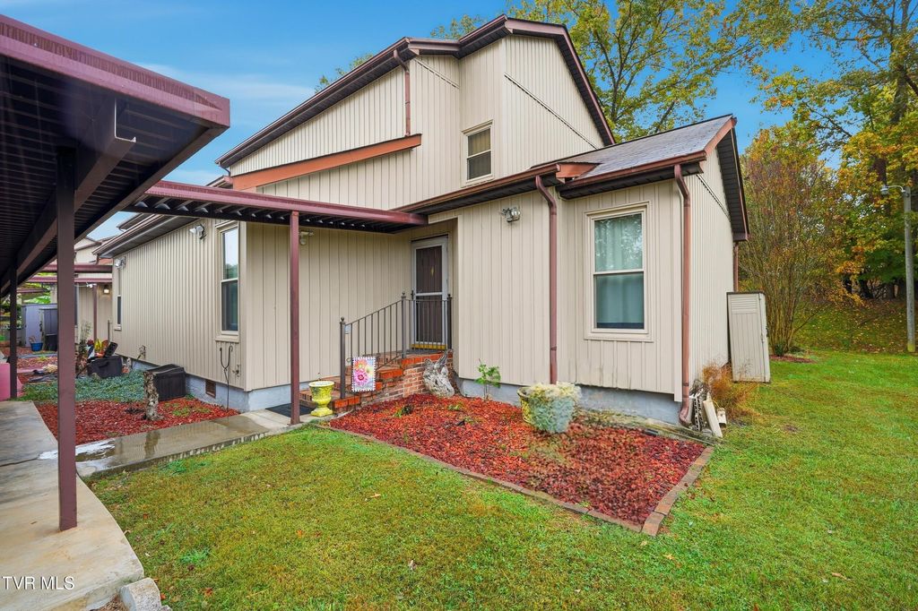 Photo of 780 Hamilton Road #I4, Blountville, TN 37617 (MLS # 9987648)