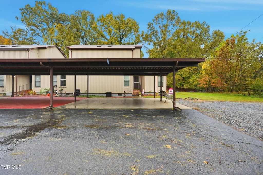 Photo of 780 Hamilton Road #I4, Blountville, TN 37617 (MLS # 9987648)