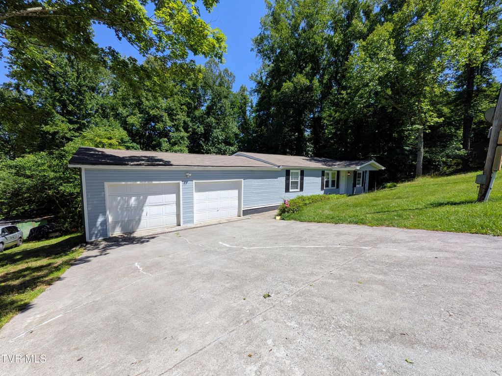 Photo of 128 Holly Hills Road, Jonesborough, TN 37659 (MLS # 9996366)
