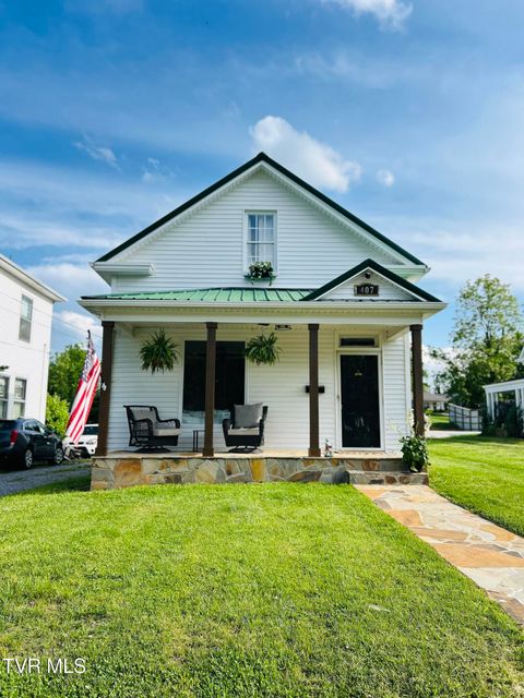 Tiny photo for 407 Irish Street, Greeneville, TN 37743 (MLS # 9980065)