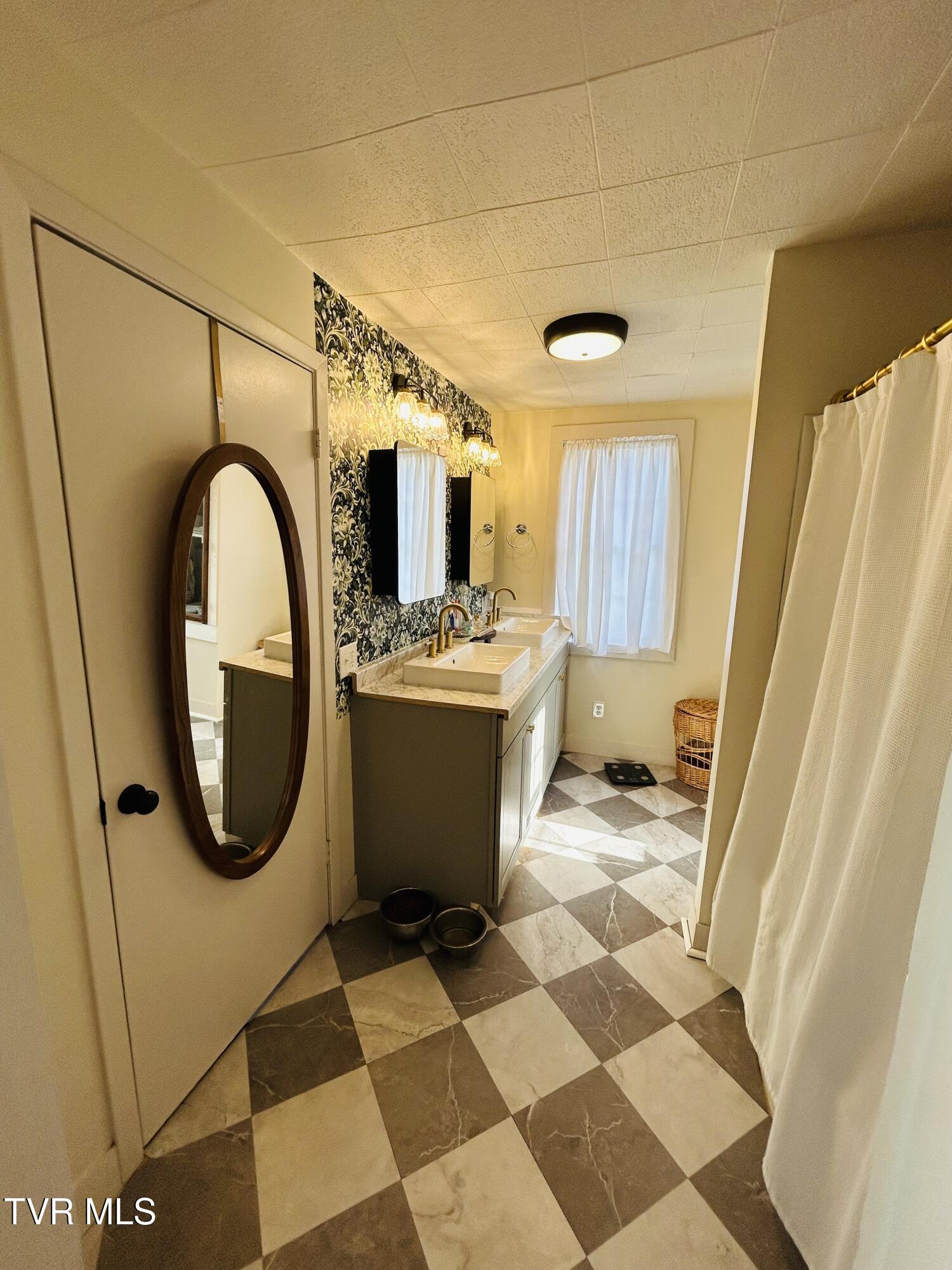 407 Irish Street, Greeneville, Tennessee image 49