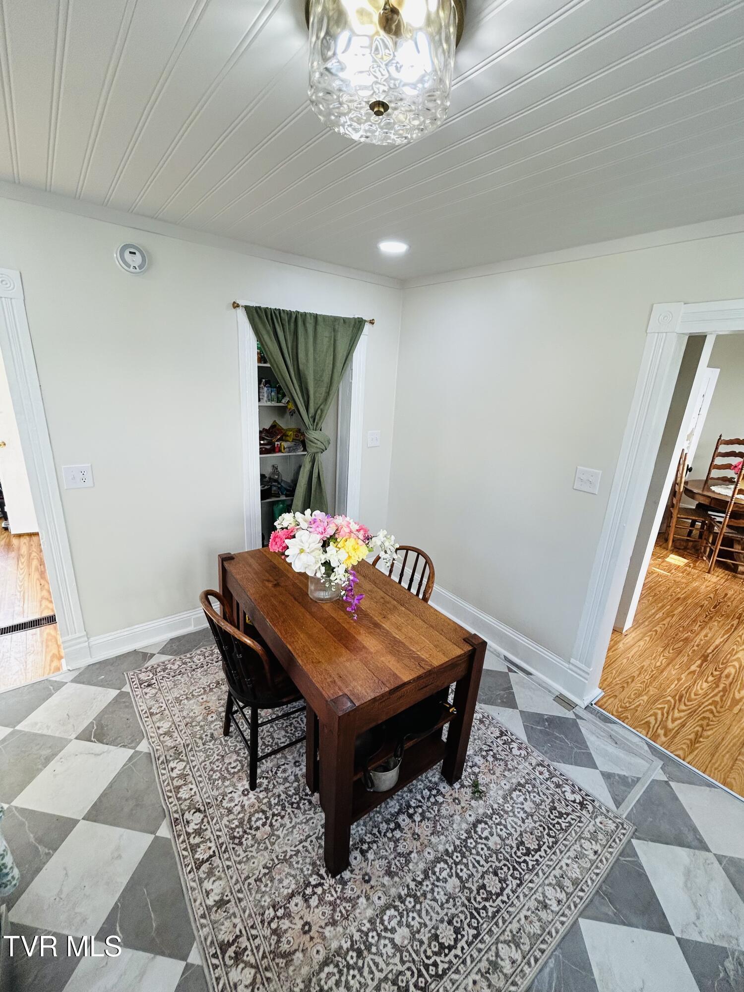 407 Irish Street, Greeneville, Tennessee image 33