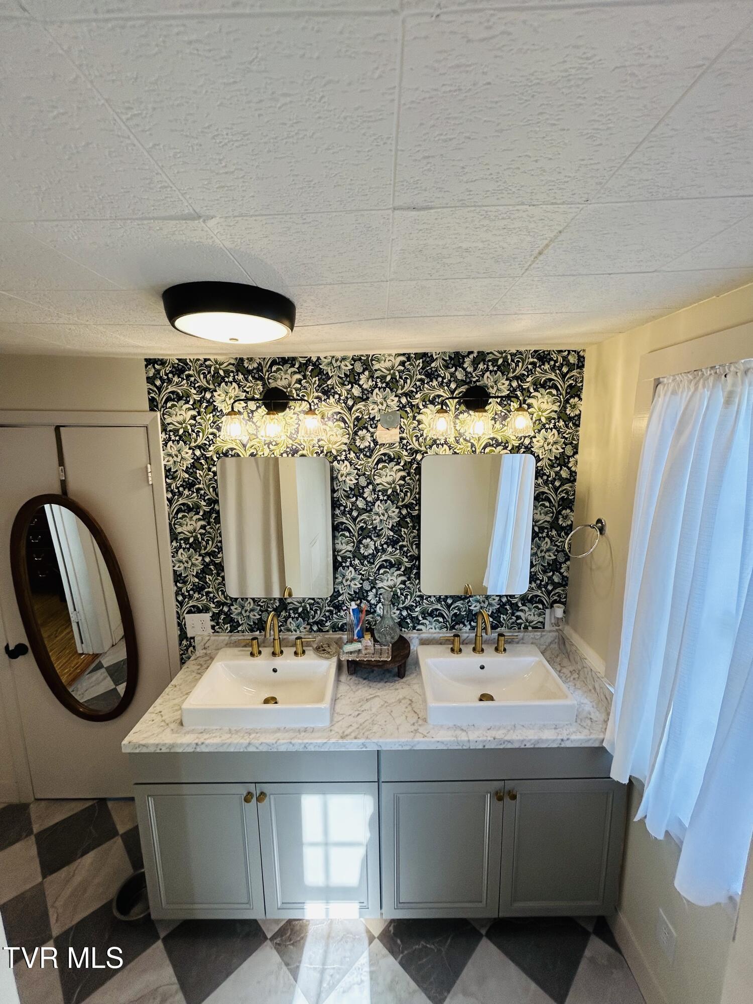 407 Irish Street, Greeneville, Tennessee image 50