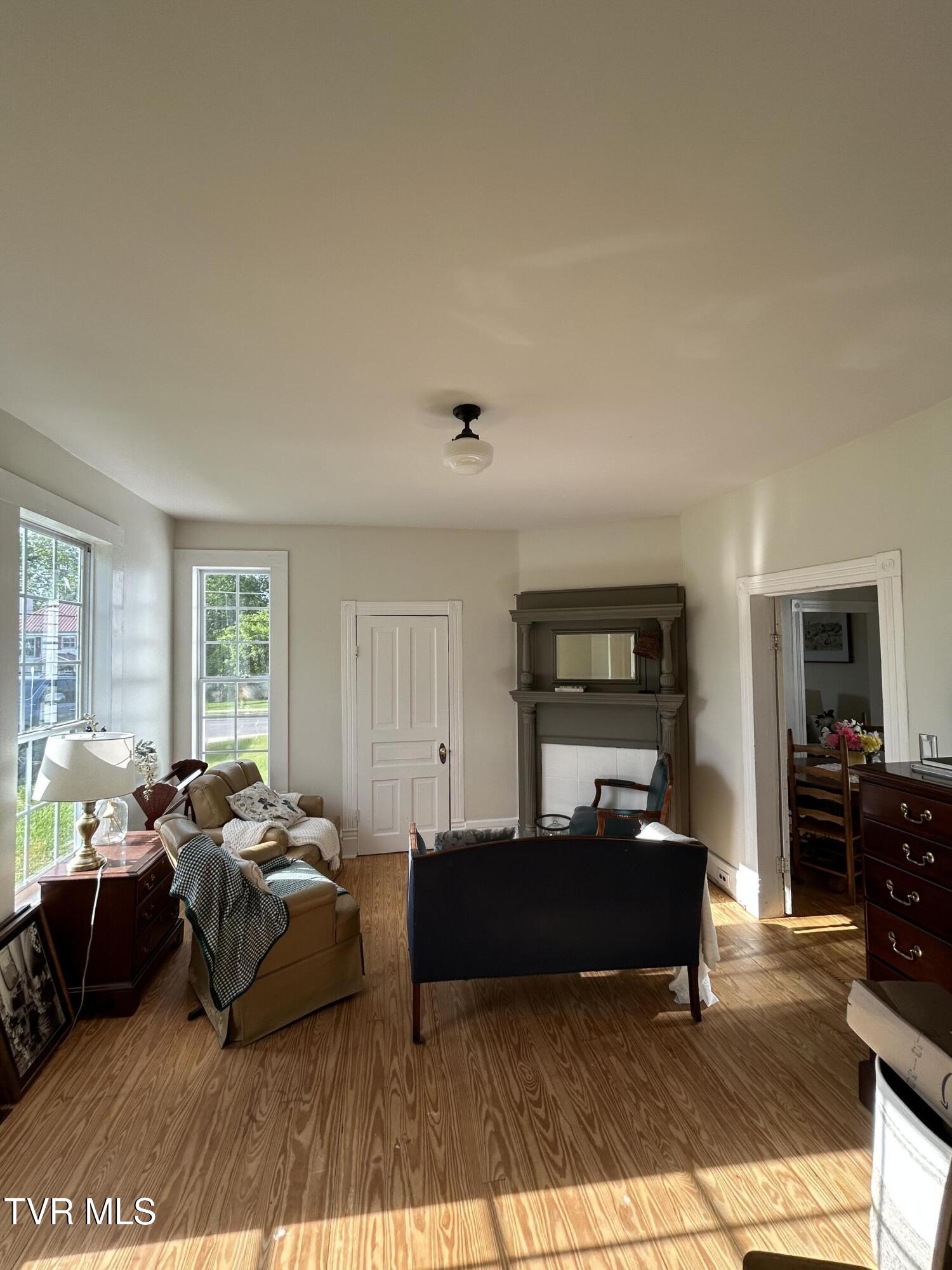 407 Irish Street, Greeneville, Tennessee image 25