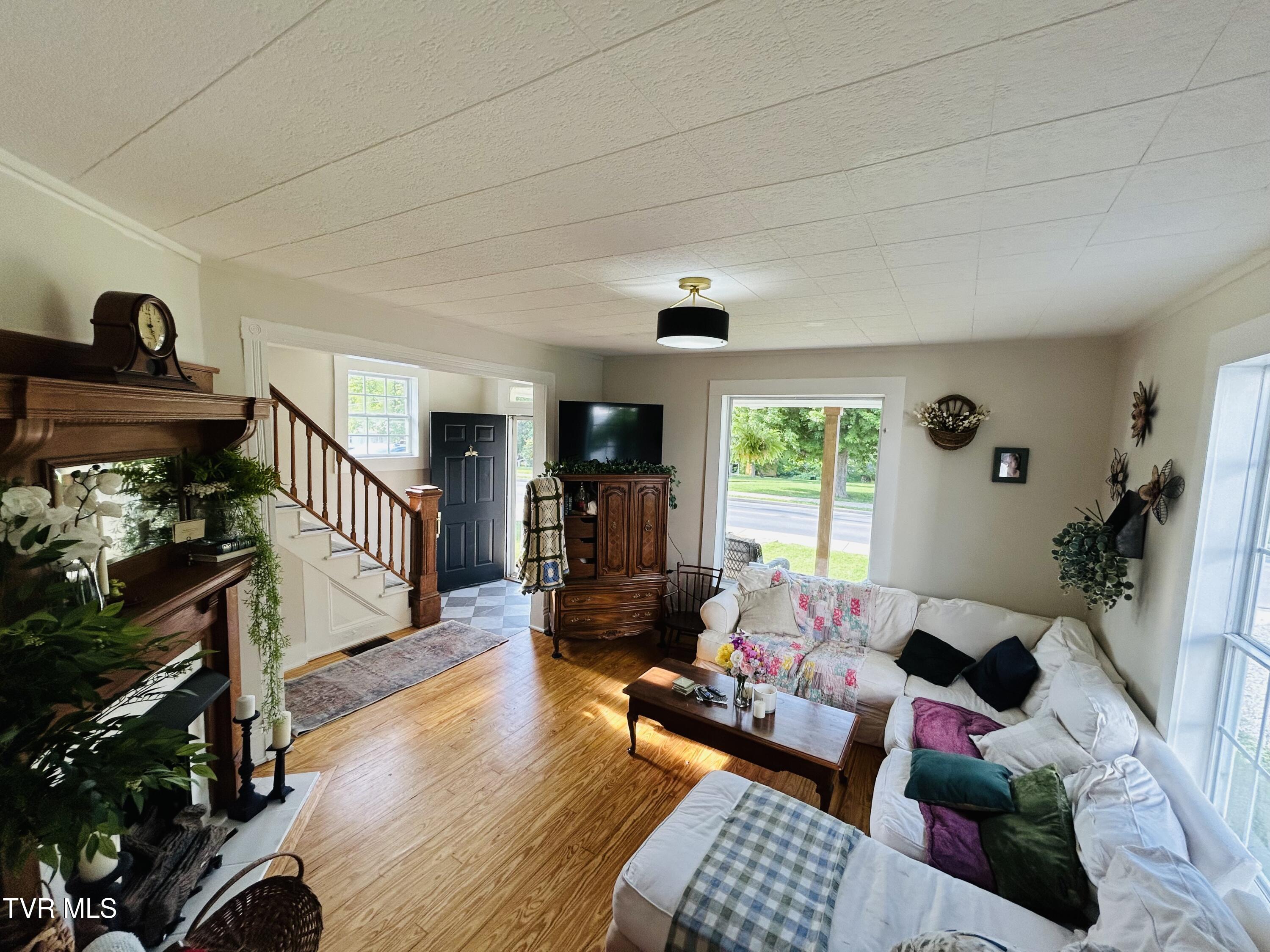 407 Irish Street, Greeneville, Tennessee image 15
