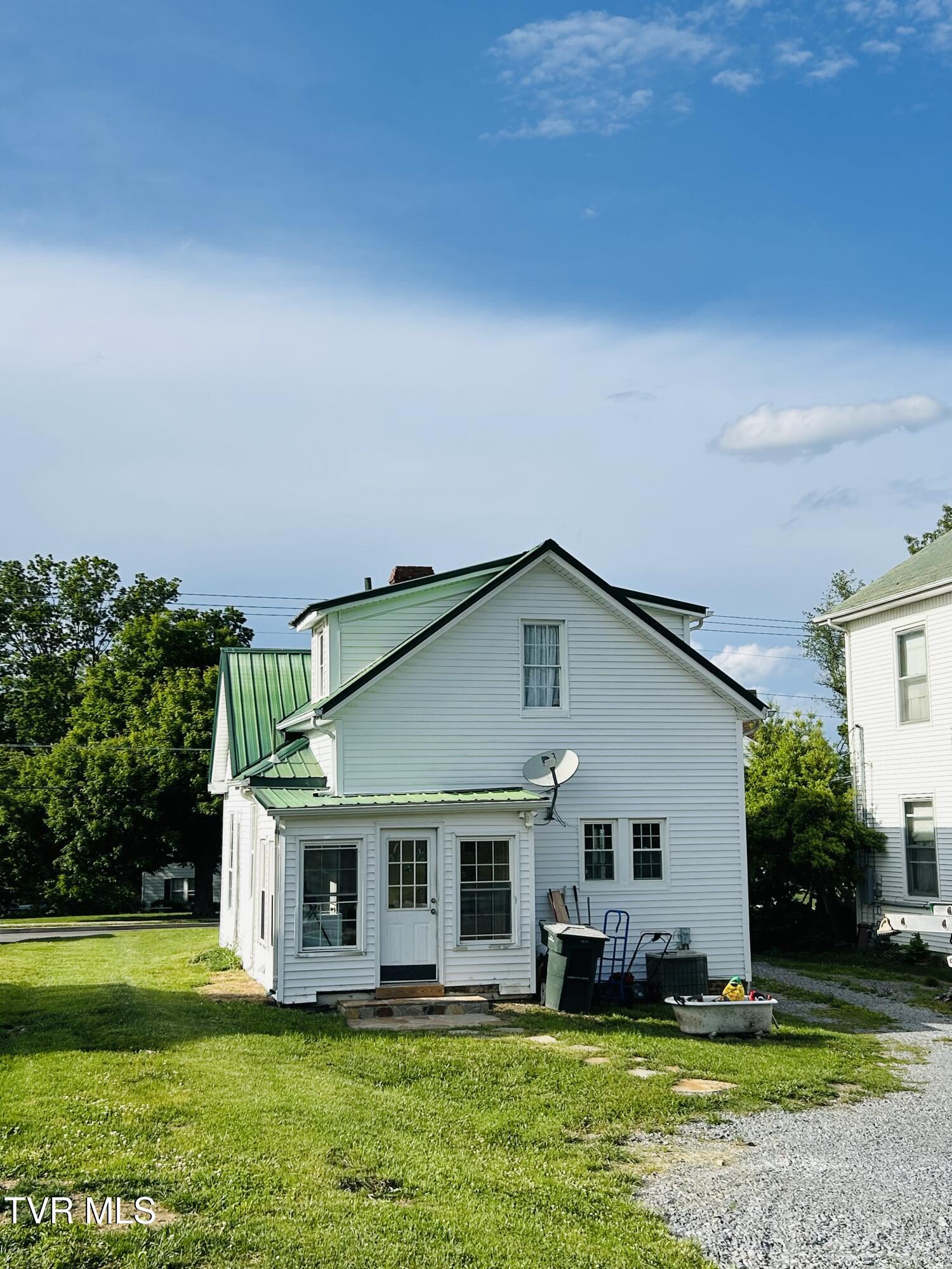 407 Irish Street, Greeneville, Tennessee image 4