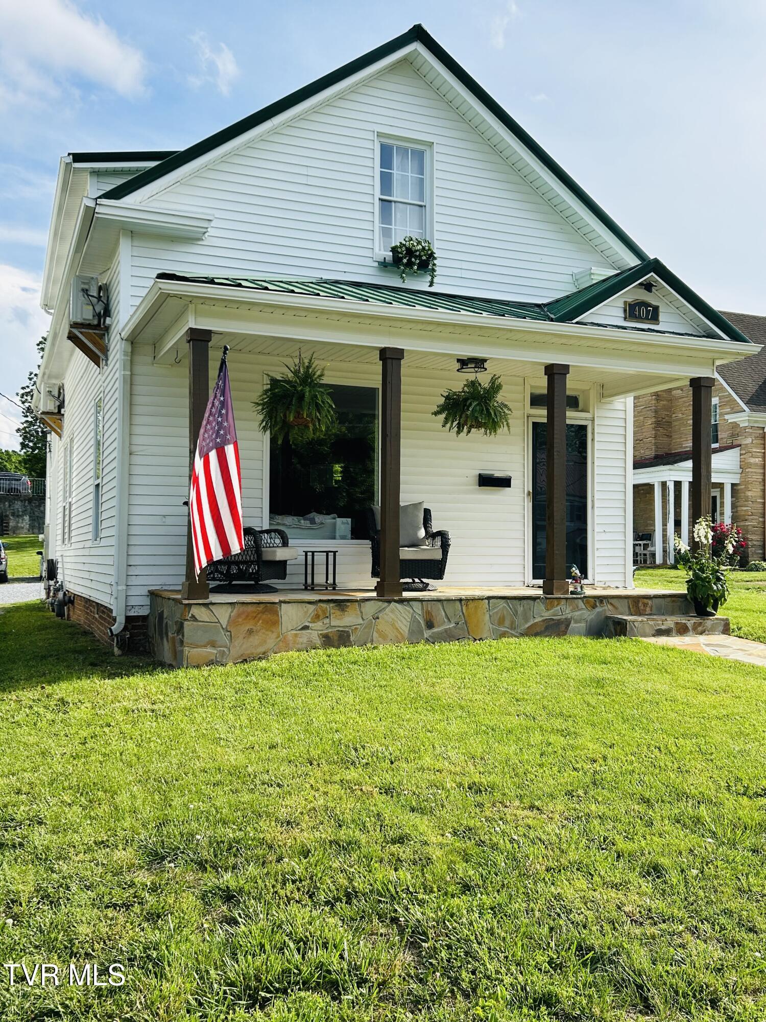 407 Irish Street, Greeneville, Tennessee image 2