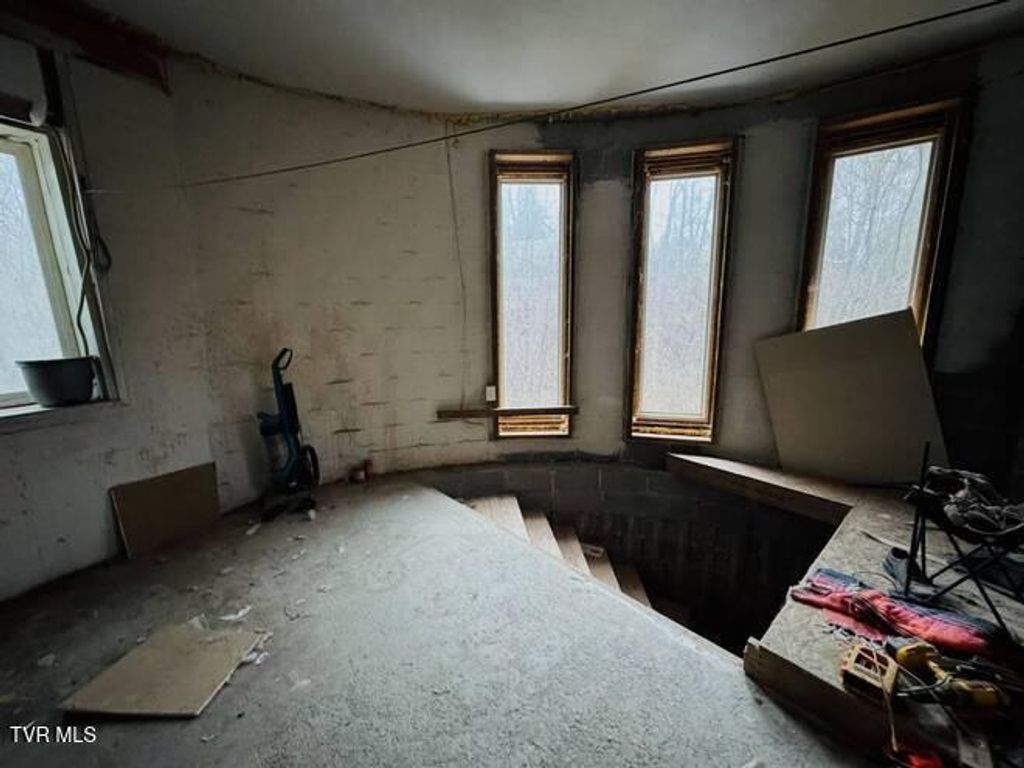 Photo of 115 Old Cemetary Road, Greeneville, TN 37745 (MLS # 9990773)