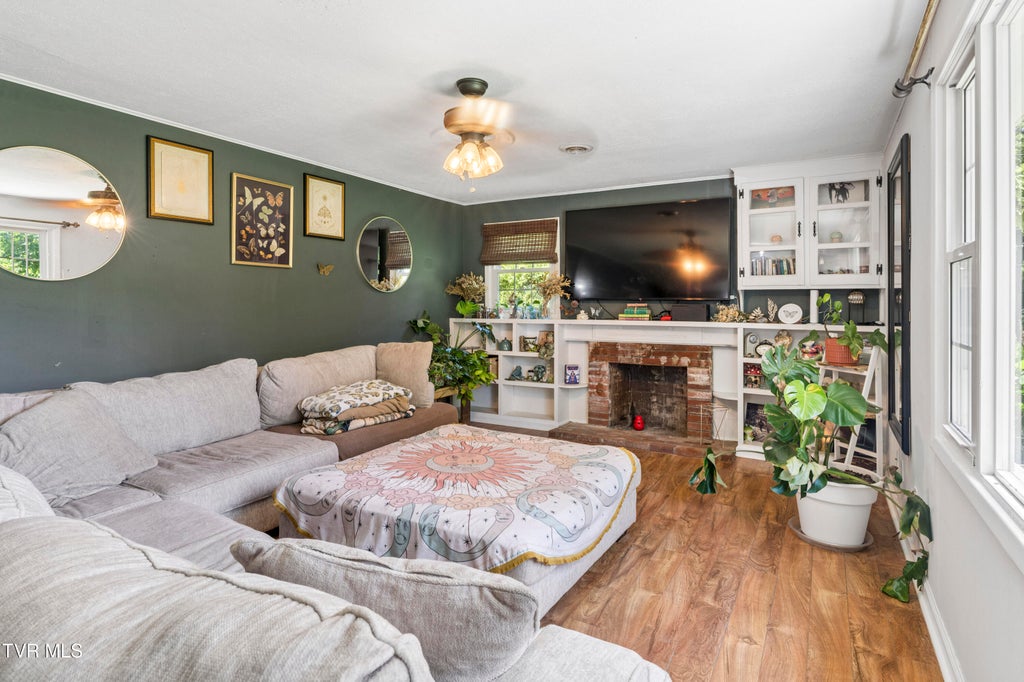 Photo of 2422 Sinking Creek Road, Johnson City, TN 37604 (MLS # 9997019)
