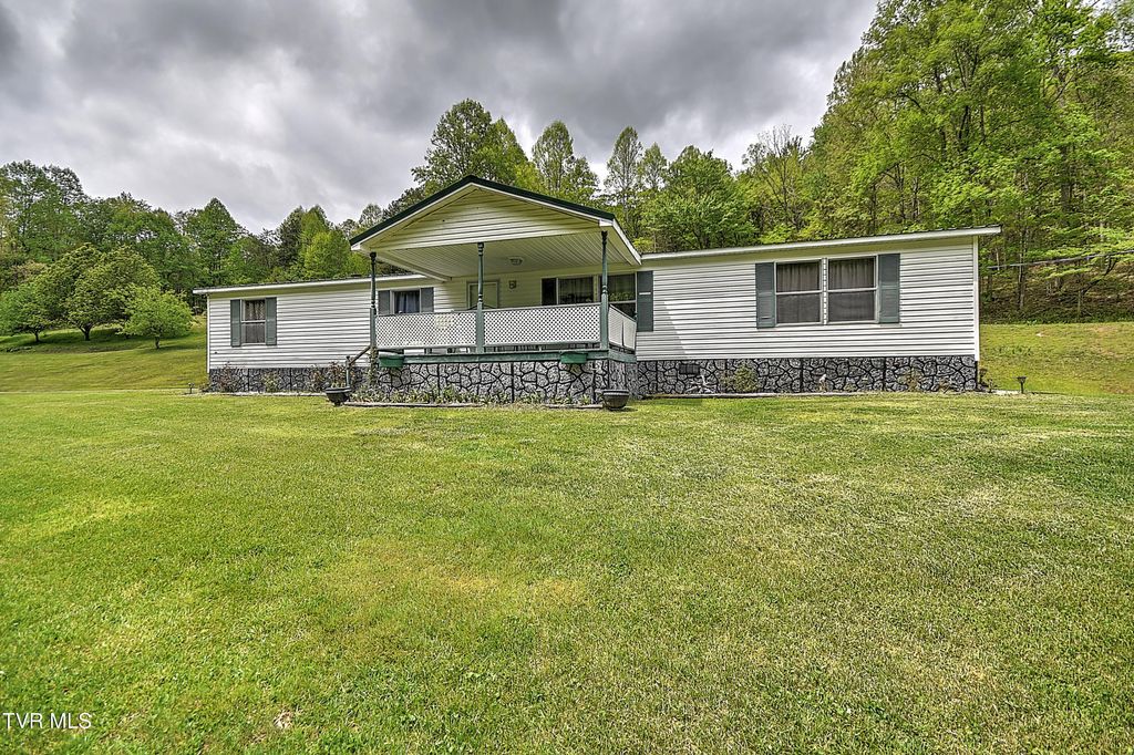Photo of 903 Flatwoods Road, Coeburn, VA 24230 (MLS # 9994613)