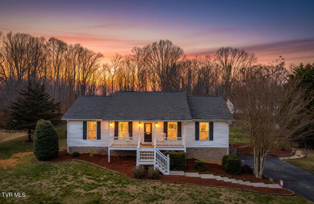 Photo of 86 Mulberry Bend, Jonesborough, TN 37659 (MLS # 9991975)