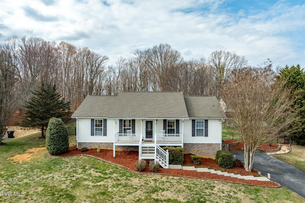 Photo of 86 Mulberry Bend, Jonesborough, TN 37659 (MLS # 9991975)