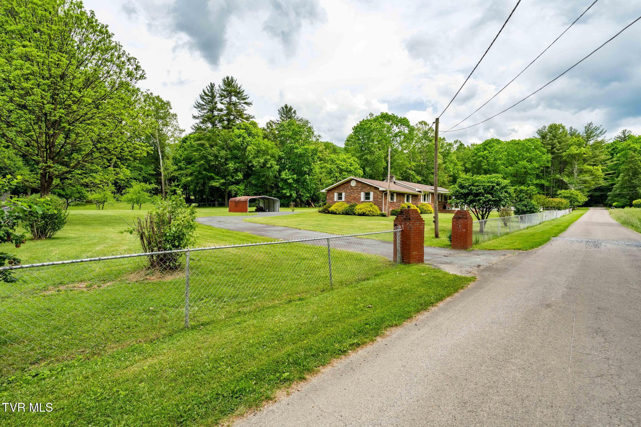 1867 Gentry Creek Road, Laurel Bloomery, Tennessee image 11