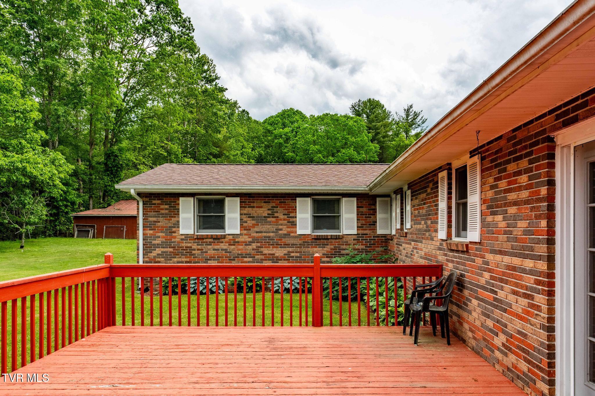 1867 Gentry Creek Road, Laurel Bloomery, Tennessee image 28
