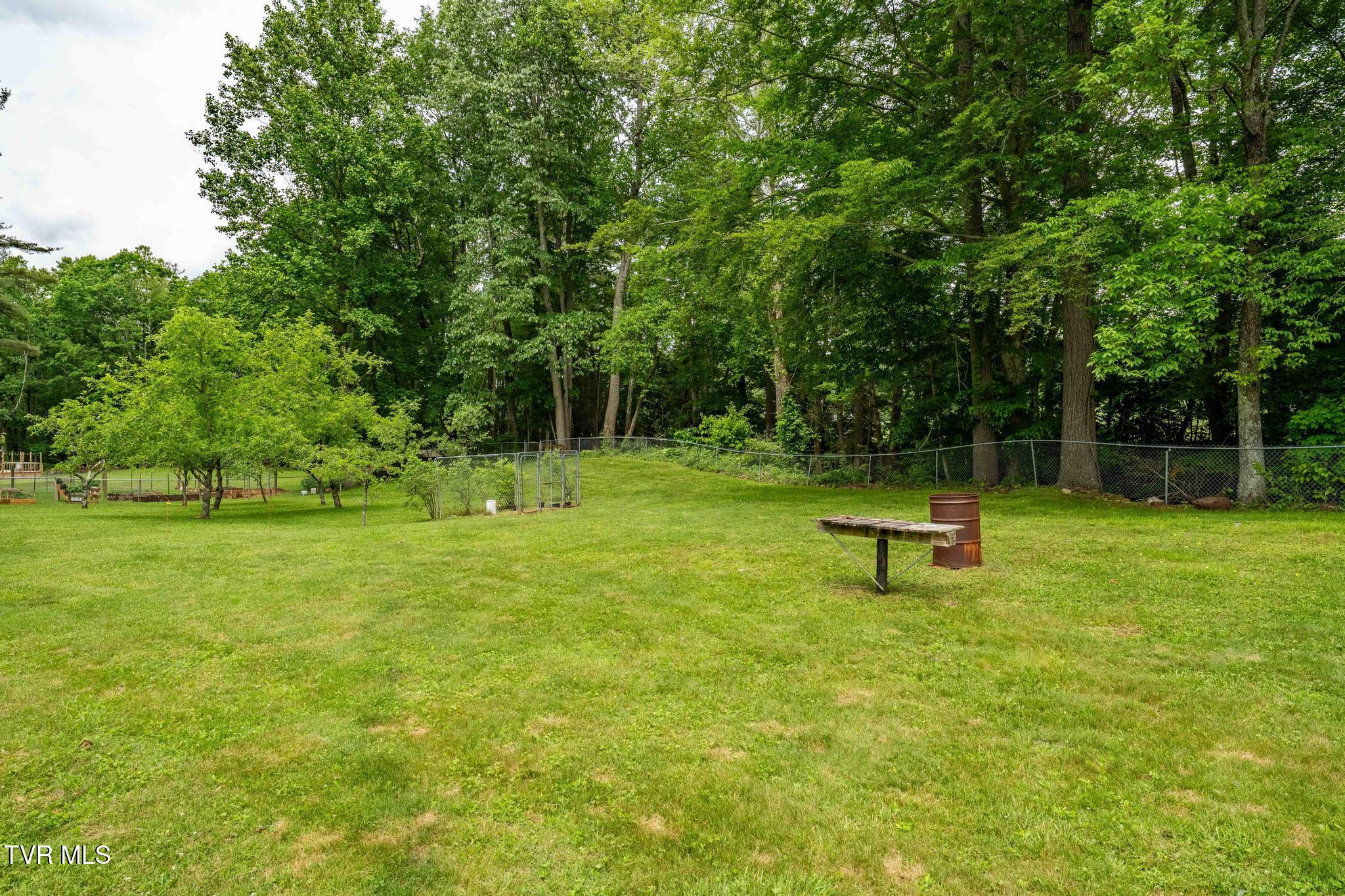 1867 Gentry Creek Road, Laurel Bloomery, Tennessee image 35