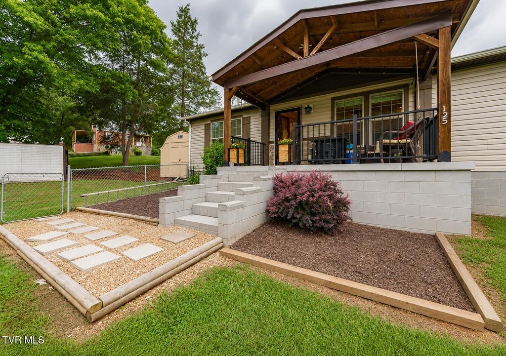 Photo of 125 Fern Lane, Gate City, VA 24251 (MLS # 9995898)