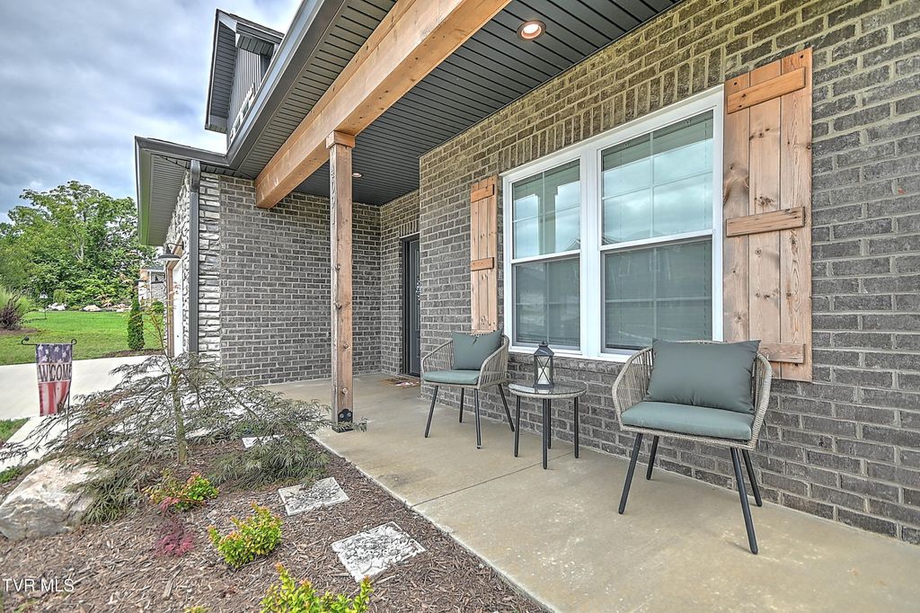 Photo of 4091 Maize Place, Piney Flats, TN 37686 (MLS # 9990356)