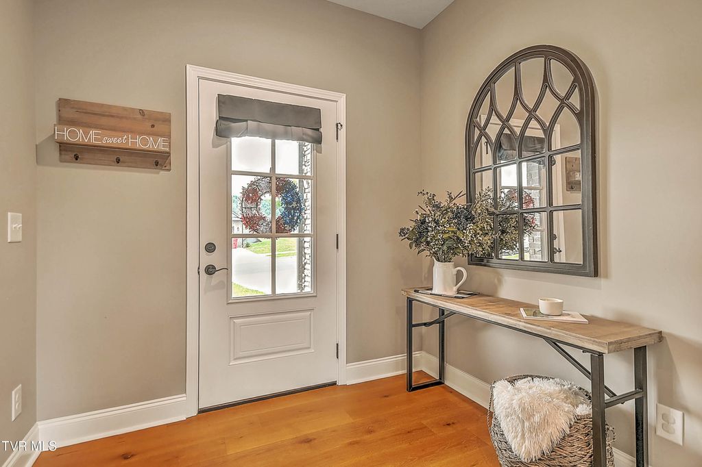 Photo of 4091 Maize Place, Piney Flats, TN 37686 (MLS # 9990356)