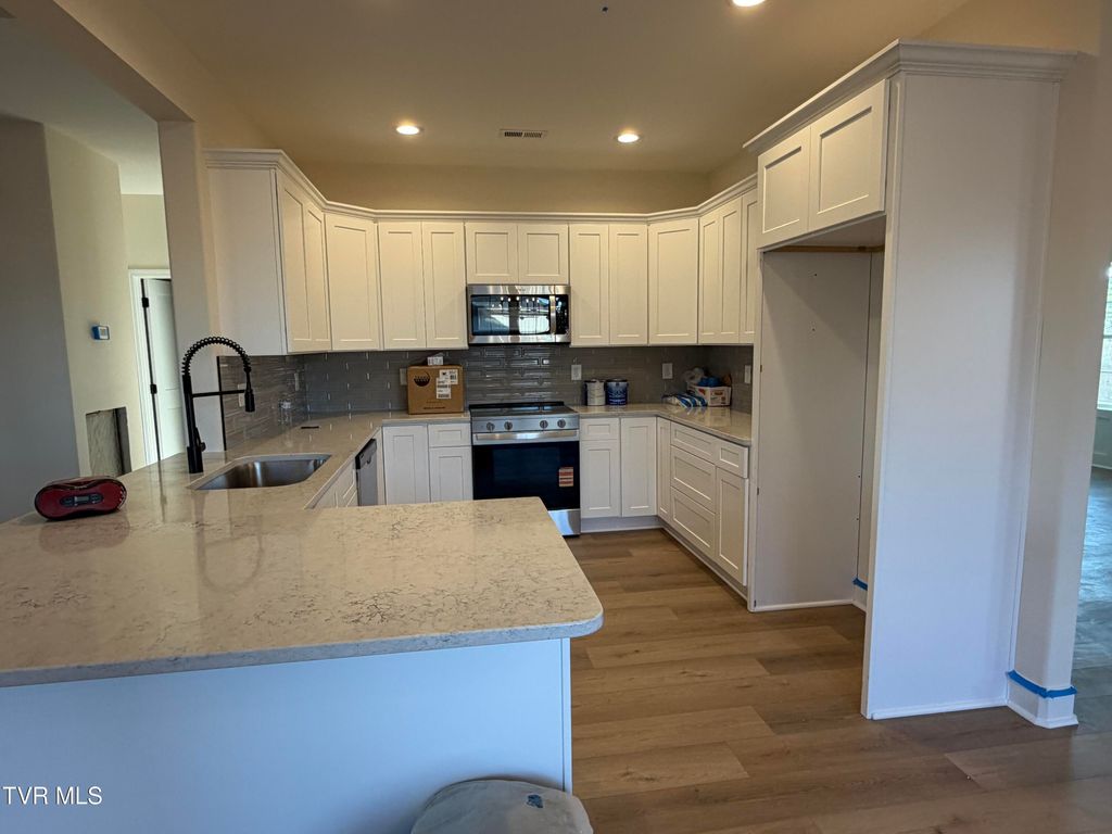 Photo of 3055 Sawgrass Drive, Jonesborough, TN 37659 (MLS # 9994218)