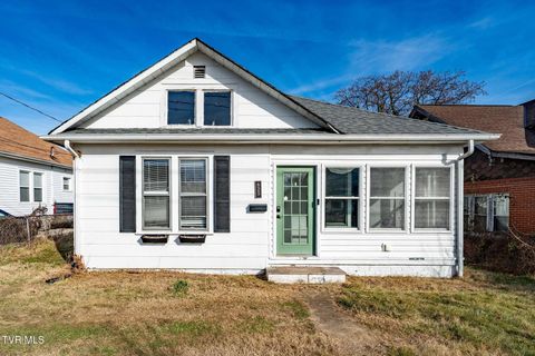 Photo of 625 Fairview Avenue, Kingsport, TN 37660 (MLS # 9989870)