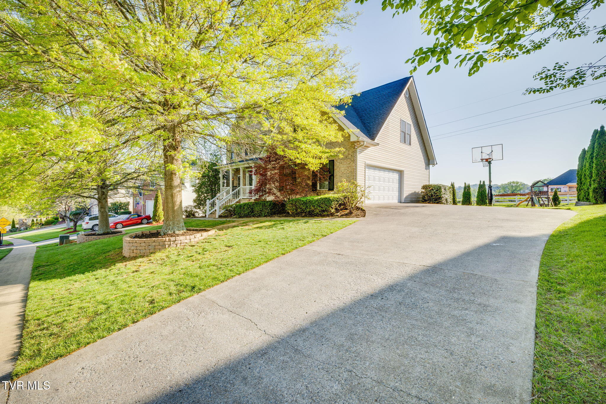 105 Emerald Chase Circle, Johnson City, Tennessee image 4