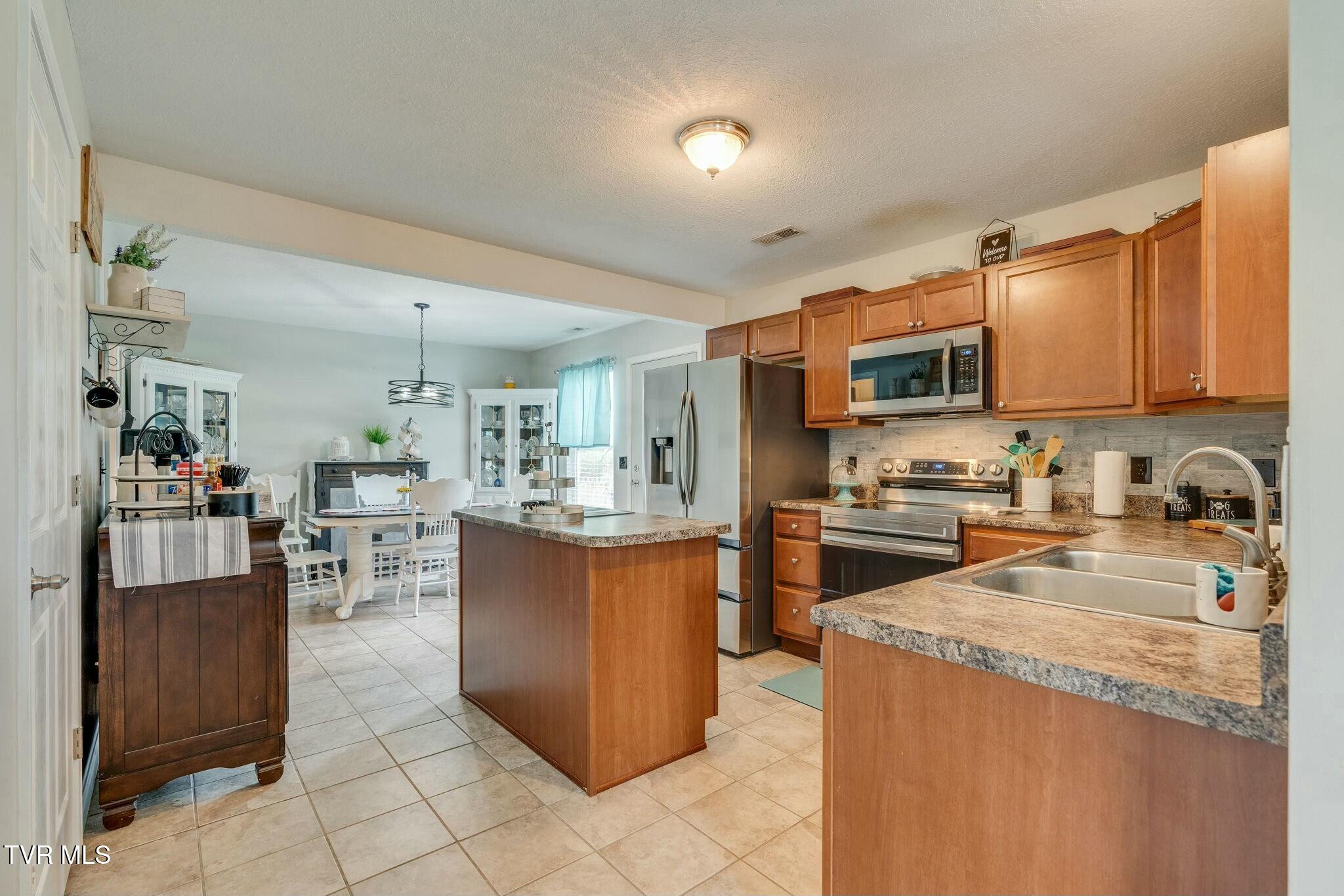 247 Pembrooke Circle, Jonesborough, Tennessee image 13