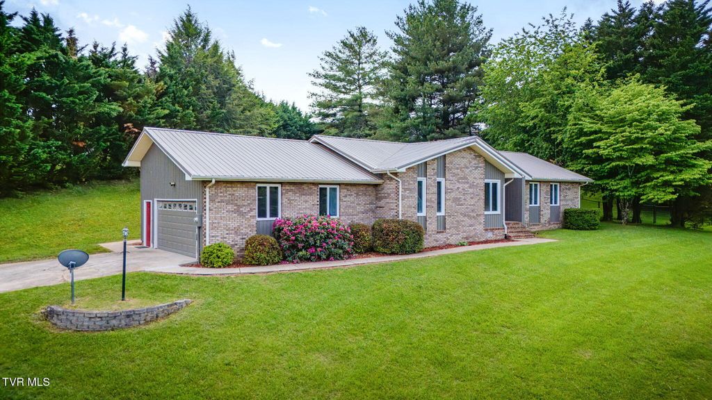 Photo of 316 Ferndale Lane, Kingsport, TN 37660 (MLS # 9995202)