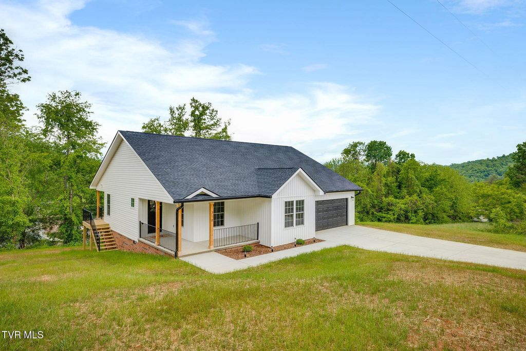 Photo of 218 Old Siam Road, Elizabethton, TN 37643 (MLS # 9994797)