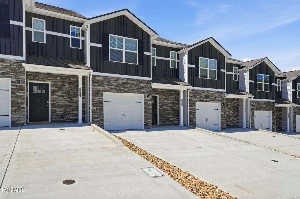 Photo of 1126 Wenna Way Way, Kingsport, TN 37664 (MLS # 9987755)