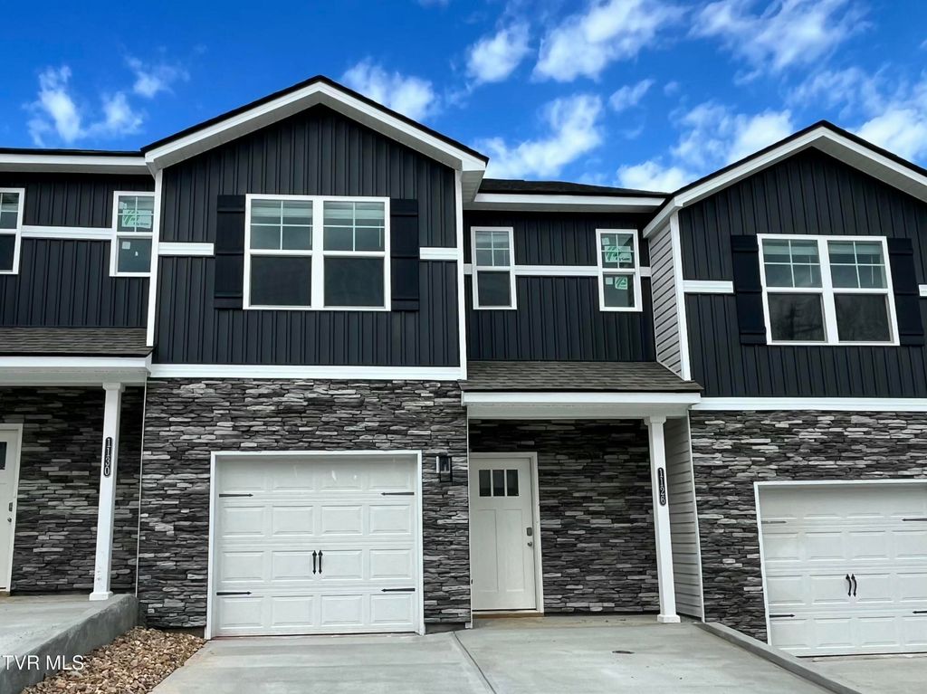 Photo of 1126 Wenna Way, Kingsport, TN 37664 (MLS # 9987755)