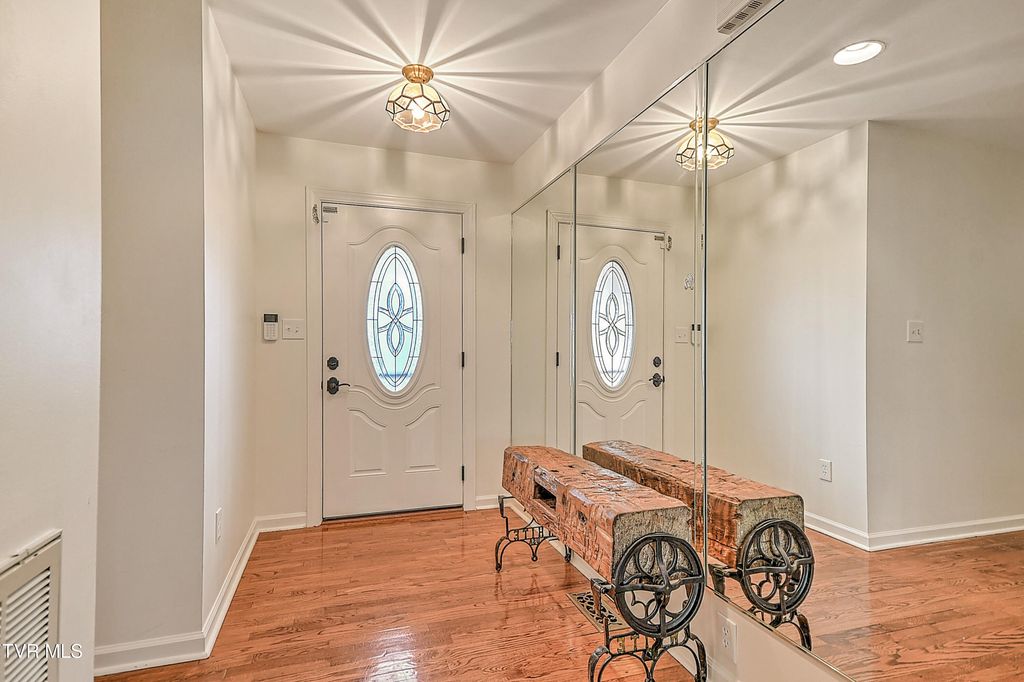 Photo of 113 Fox Hall Circle, Bristol, TN 37620 (MLS # 9992037)