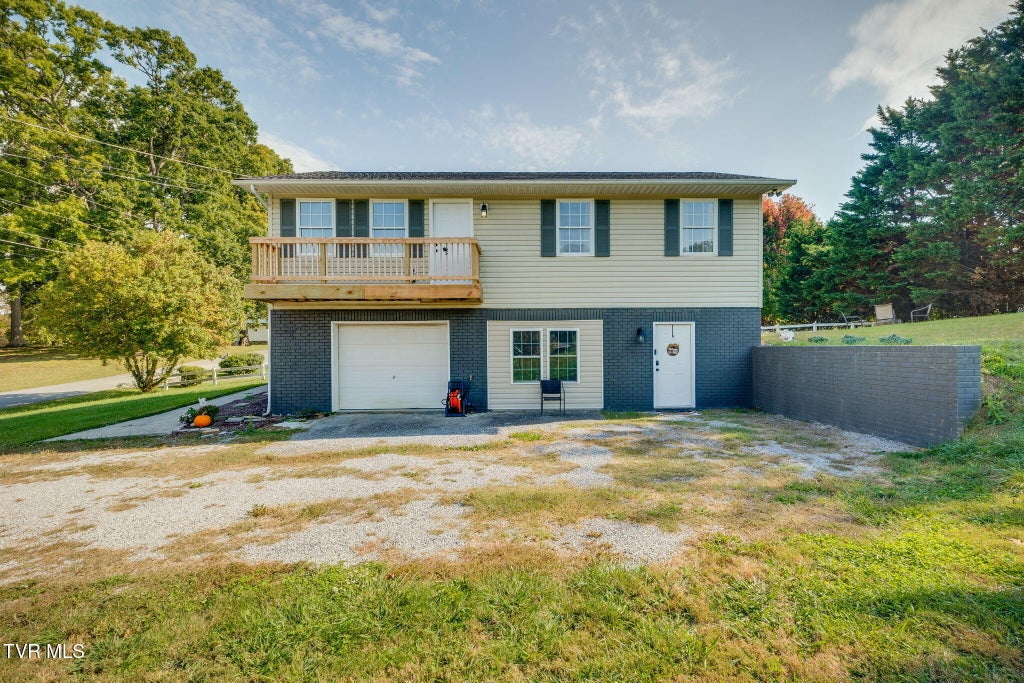Photo of 103 Townsend Road, Fall Branch, TN 37656 (MLS # 10002243)