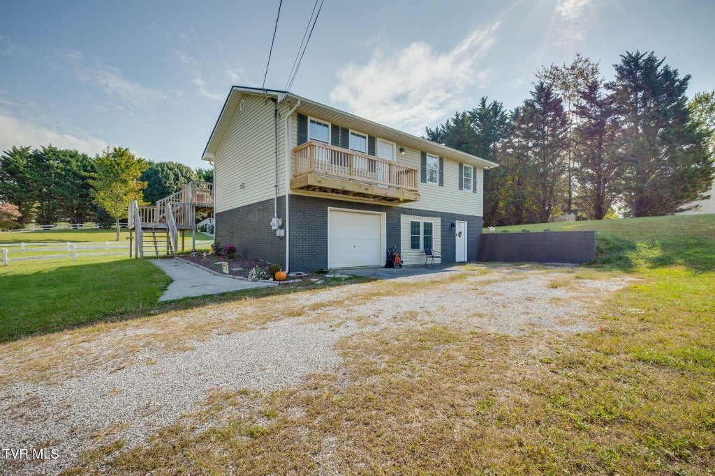 Photo of 103 Townsend Road, Fall Branch, TN 37656 (MLS # 10002243)