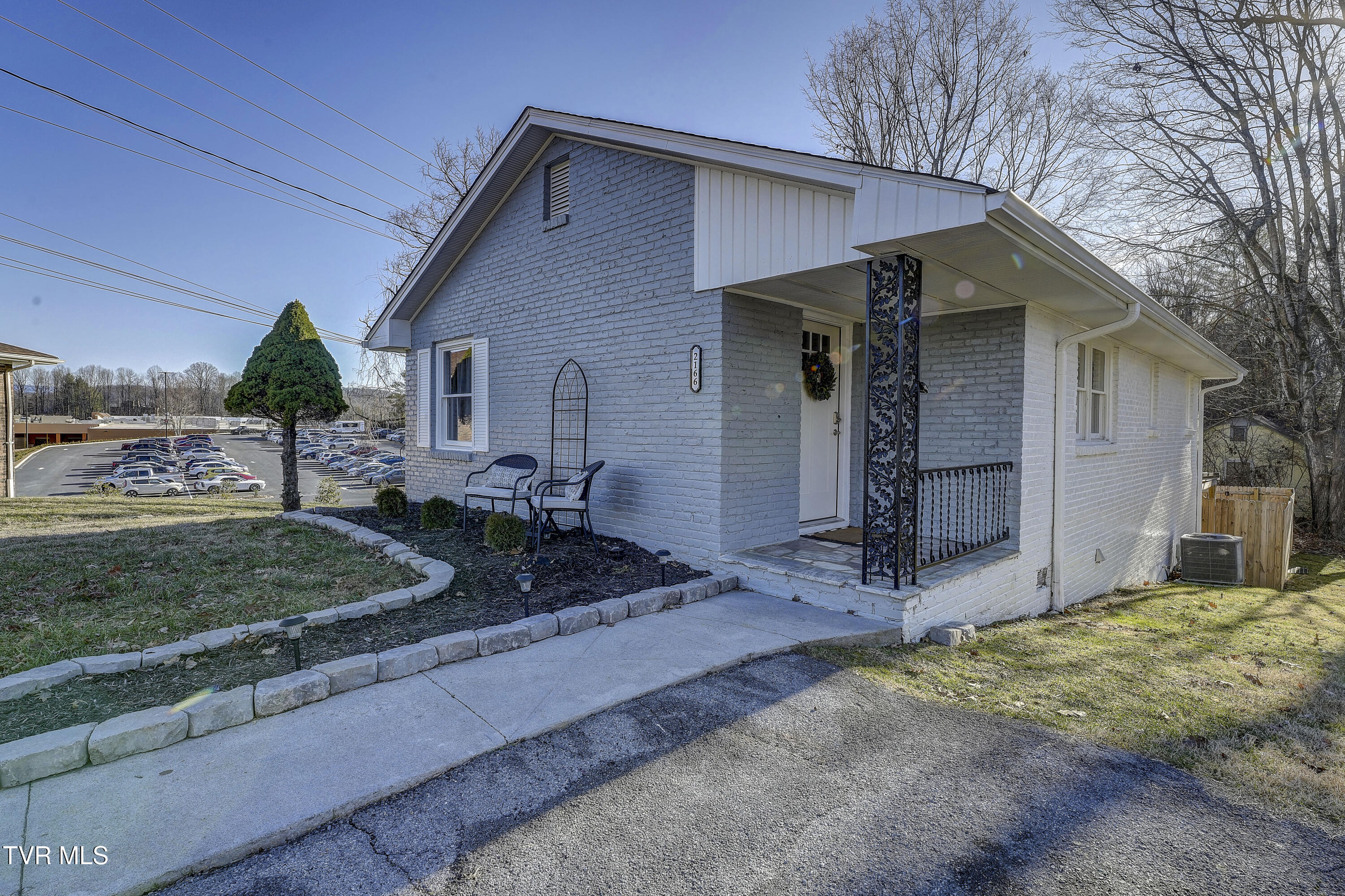 2166 Veda Drive, Bristol, Virginia image 3