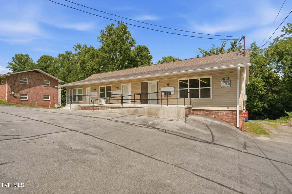 Photo of 105 Brookfield Drive, Kingsport, TN 37663 (MLS # 9998180)