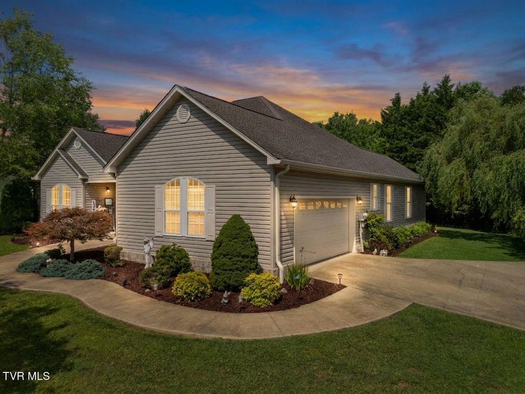 Photo of 311 Harvest Road, Bristol, VA 24201 (MLS # 9998525)