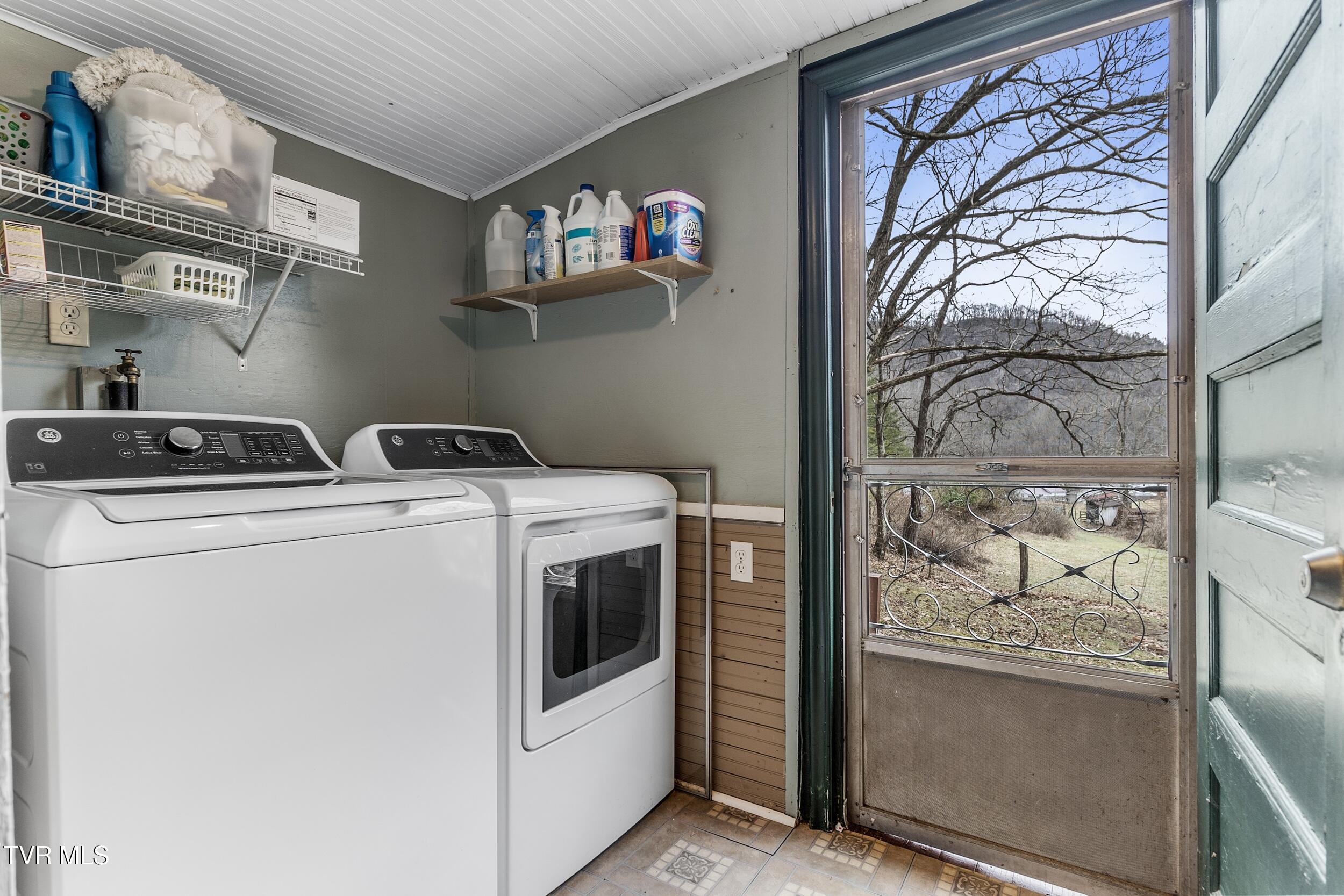 201 Falling Rock Road, Saltville, Virginia image 23