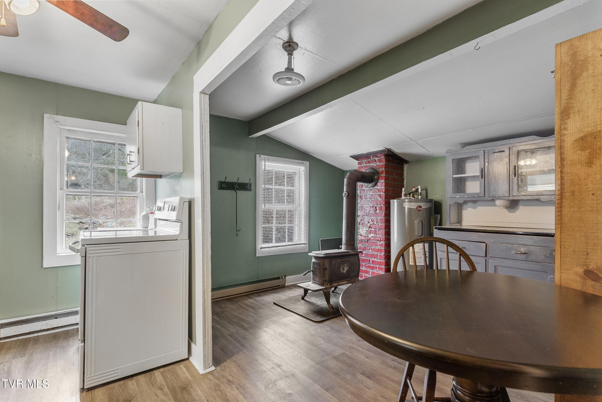 201 Falling Rock Road, Saltville, Virginia image 18